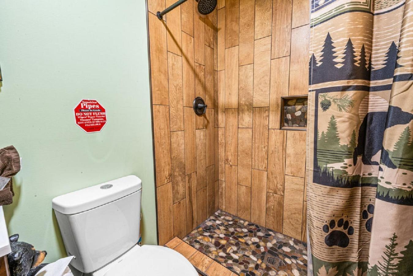 Brand New Tiny Cabin! A Bearly Adventure Sevierville Eksteriør bilde