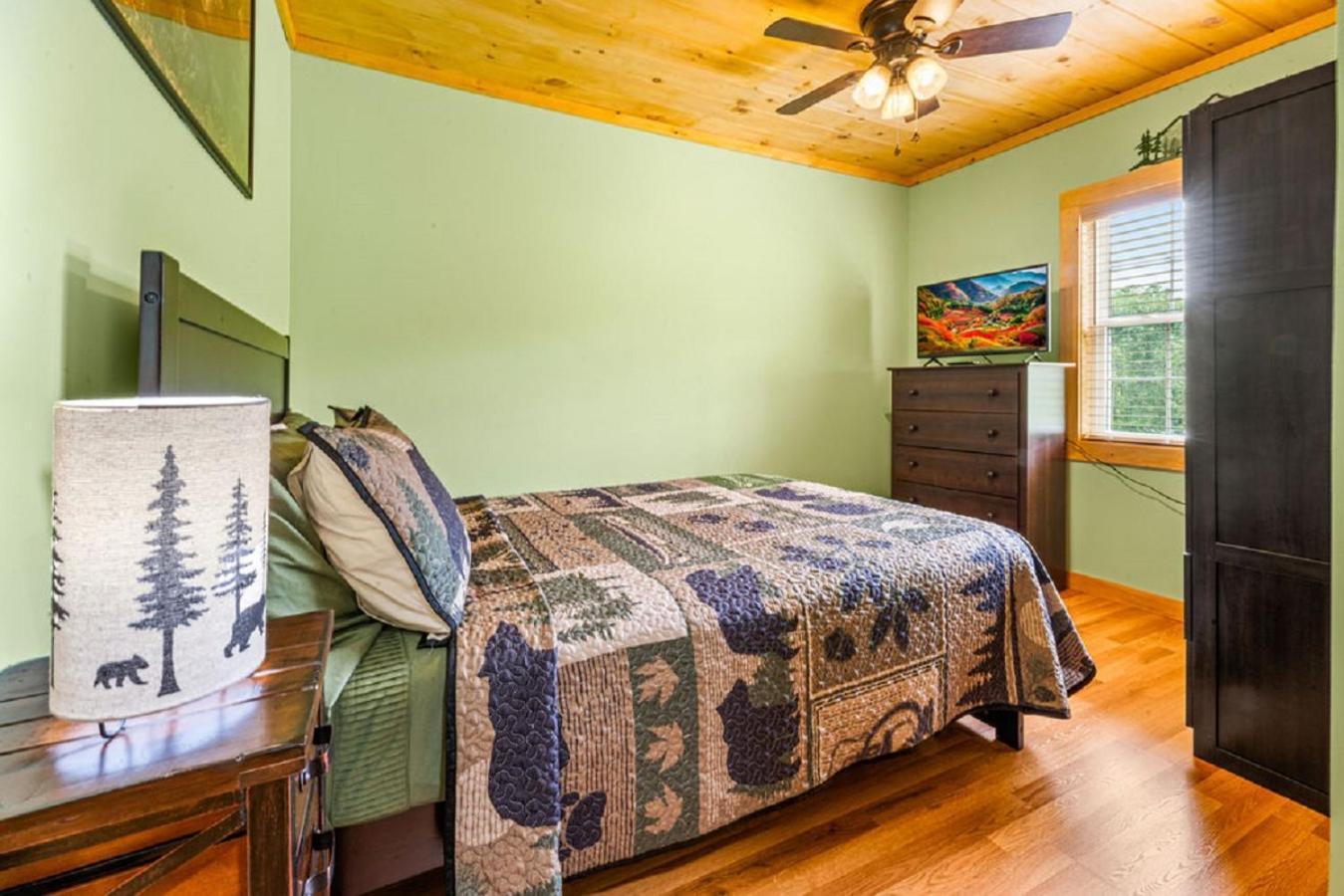 Brand New Tiny Cabin! A Bearly Adventure Sevierville Eksteriør bilde
