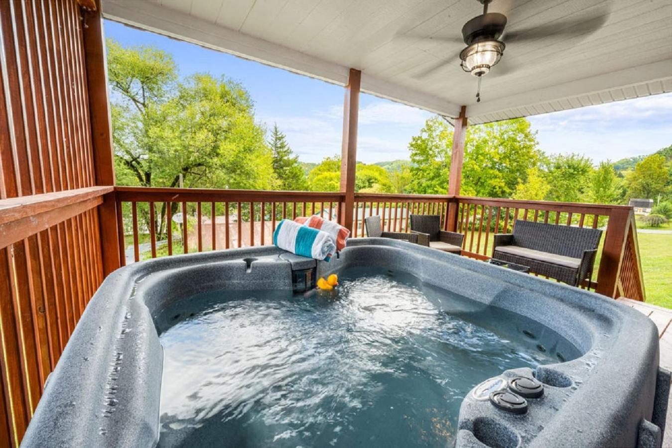 Brand New Tiny Cabin! A Bearly Adventure Sevierville Eksteriør bilde
